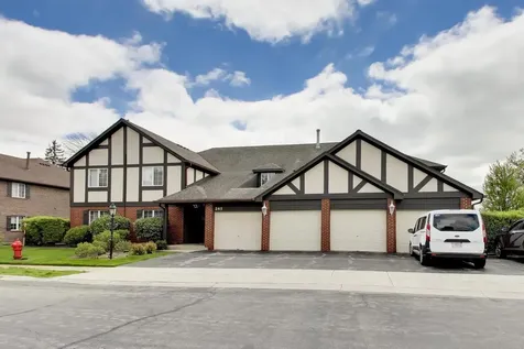 245 Windsor Lane Willowbrook IL 60527