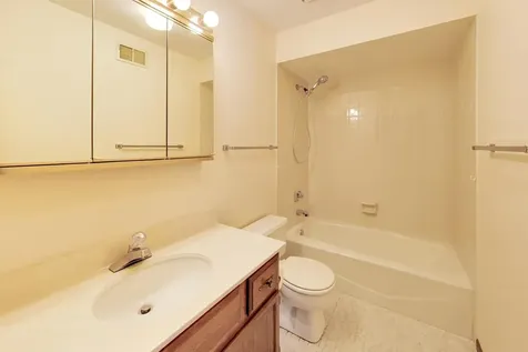 245 Windsor Lane Willowbrook IL 60527