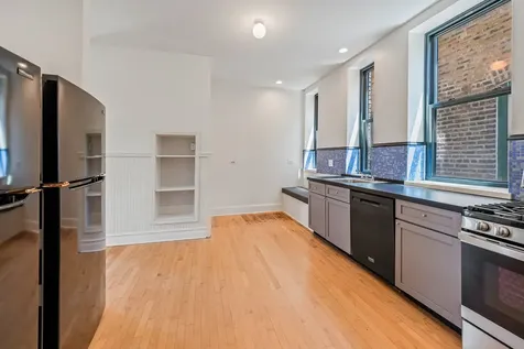 800 South Loomis Street Chicago IL 60607