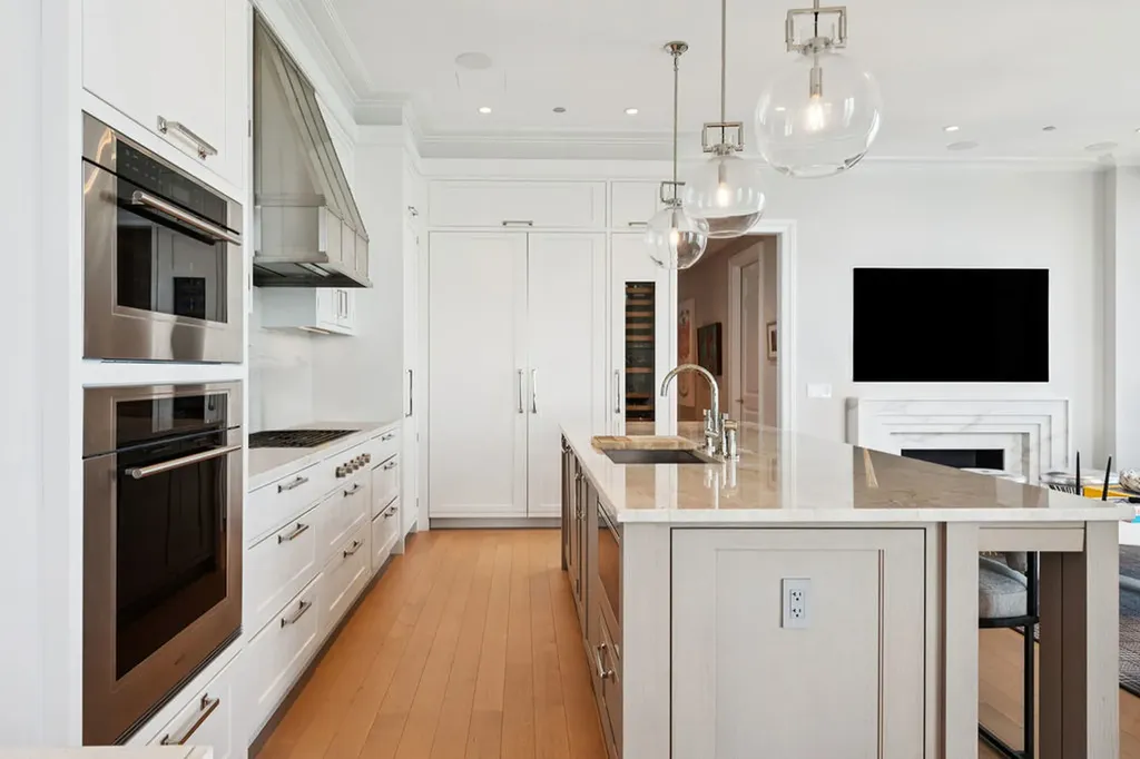 451 East Grand Avenue Chicago IL 60611