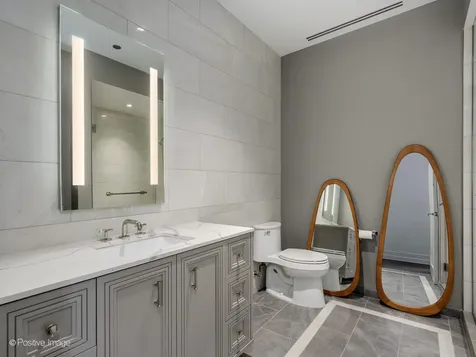 435 North Michigan Avenue Chicago IL 60611