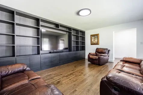 6819 North Keystone Avenue Lincolnwood IL 60712