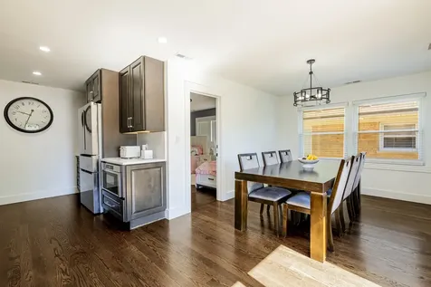 6819 North Keystone Avenue Lincolnwood IL 60712