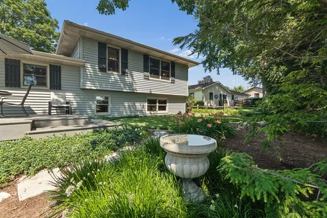 66 Feece Drive Batavia IL 60510