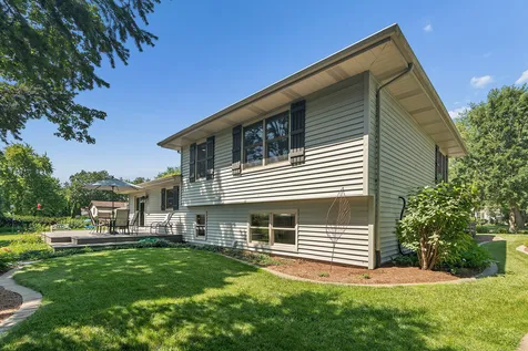 66 Feece Drive Batavia IL 60510