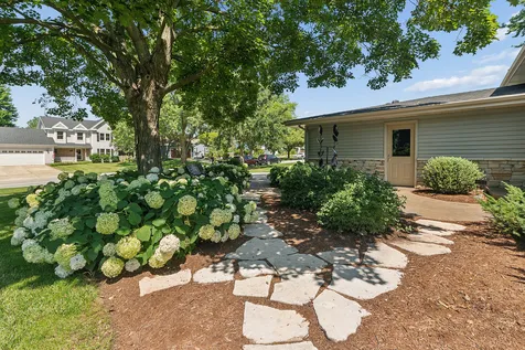 66 Feece Drive Batavia IL 60510