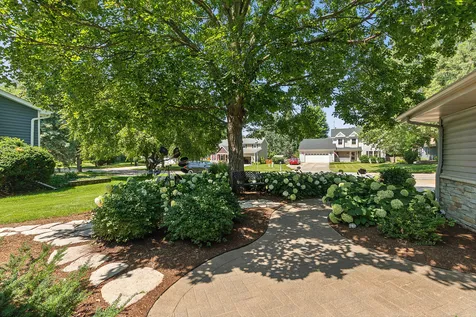 66 Feece Drive Batavia IL 60510