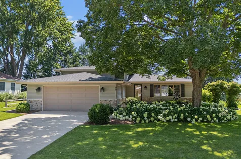 66 Feece Drive Batavia IL 60510
