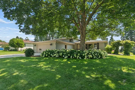 66 Feece Drive Batavia IL 60510