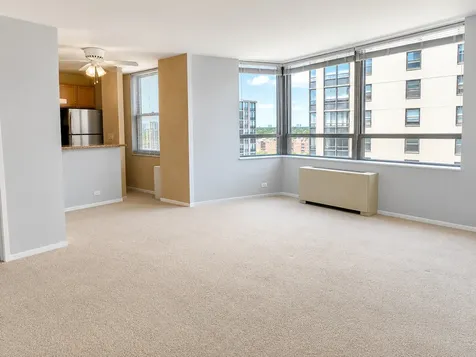 5701 North Sheridan Road Chicago IL 60660
