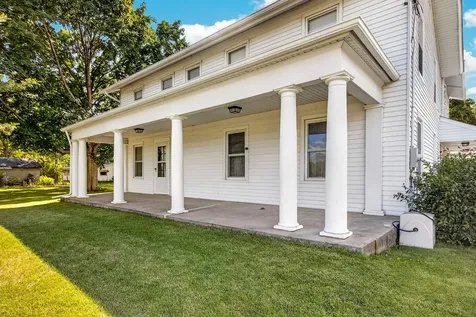 9690 North 2nd Street Roscoe IL 61073