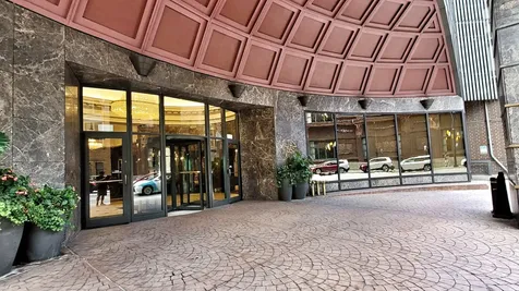 10 East Ontario Street Chicago IL 60611