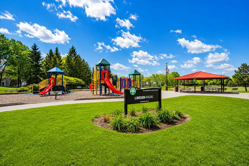 313 Sheffield Drive Schaumburg IL 60194