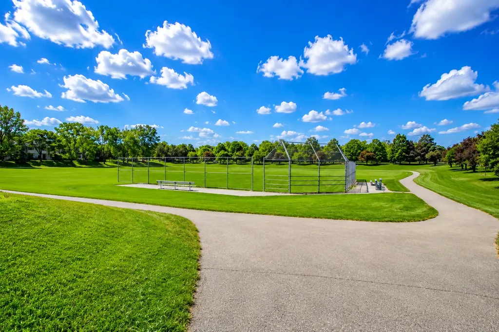 313 Sheffield Drive Schaumburg IL 60194
