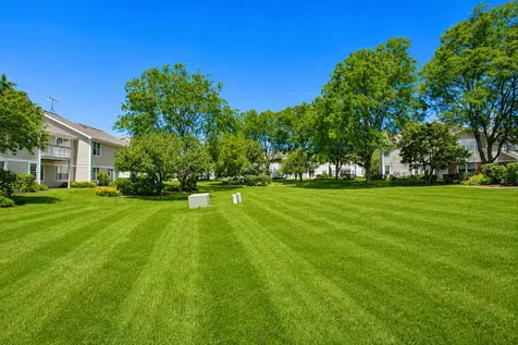 313 Sheffield Drive Schaumburg IL 60194