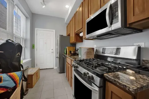 2143 North Western Avenue Chicago IL 60647