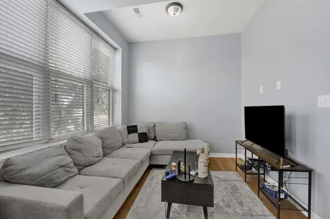 2143 North Western Avenue Chicago IL 60647
