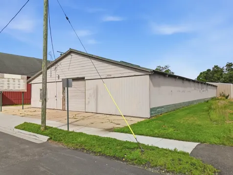 104 South Genesee Street Morrison IL 61270