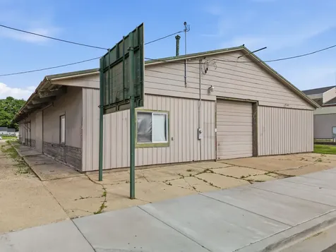 104 South Genesee Street Morrison IL 61270