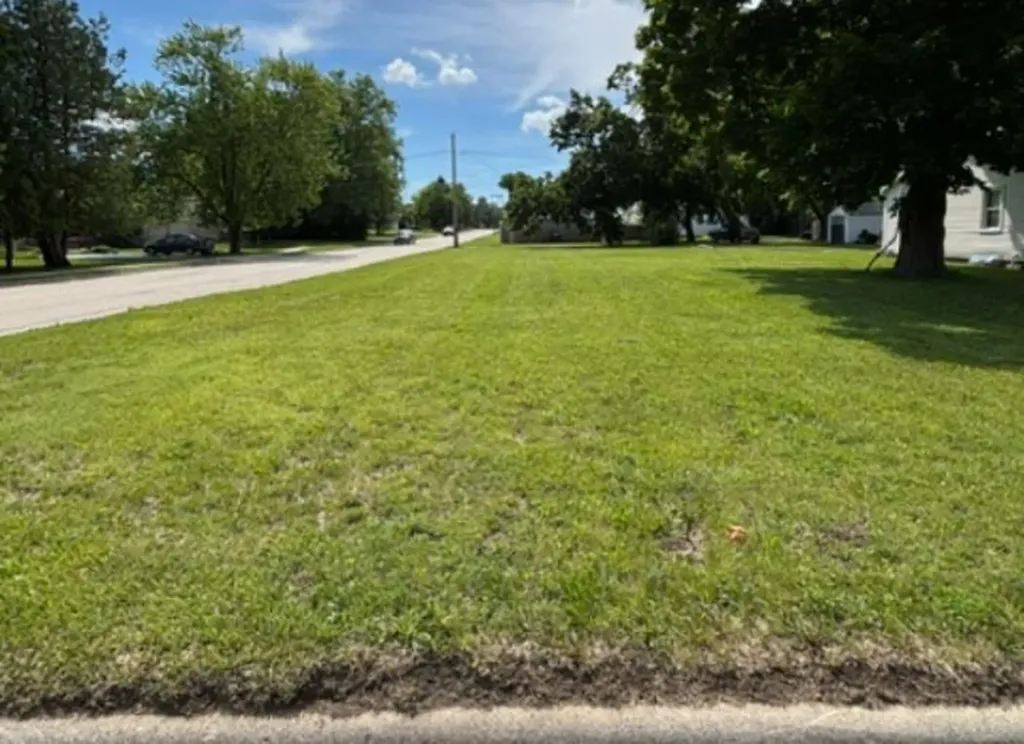 3250 Gilboa Avenue Zion IL 60099