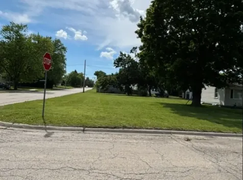 3250 Gilboa Avenue Zion IL 60099