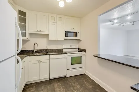 10 East Ontario Street Chicago IL 60611