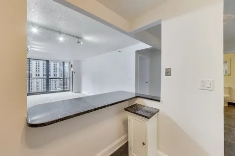 10 East Ontario Street Chicago IL 60611