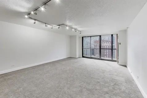 10 East Ontario Street Chicago IL 60611