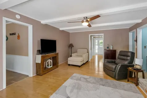 1910 Glenwood Drive Moline IL 61265