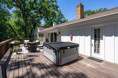 1910 Glenwood Drive Moline IL 61265