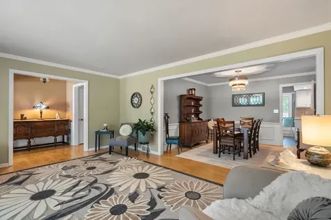 1910 Glenwood Drive Moline IL 61265