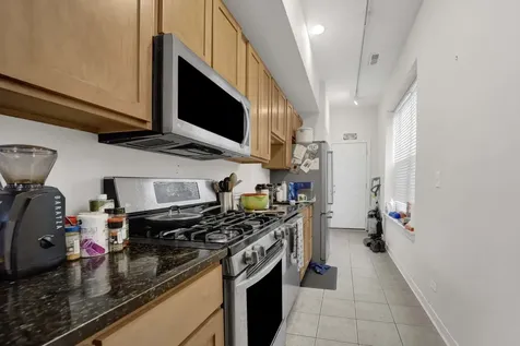 2143 North Western Avenue Chicago IL 60647
