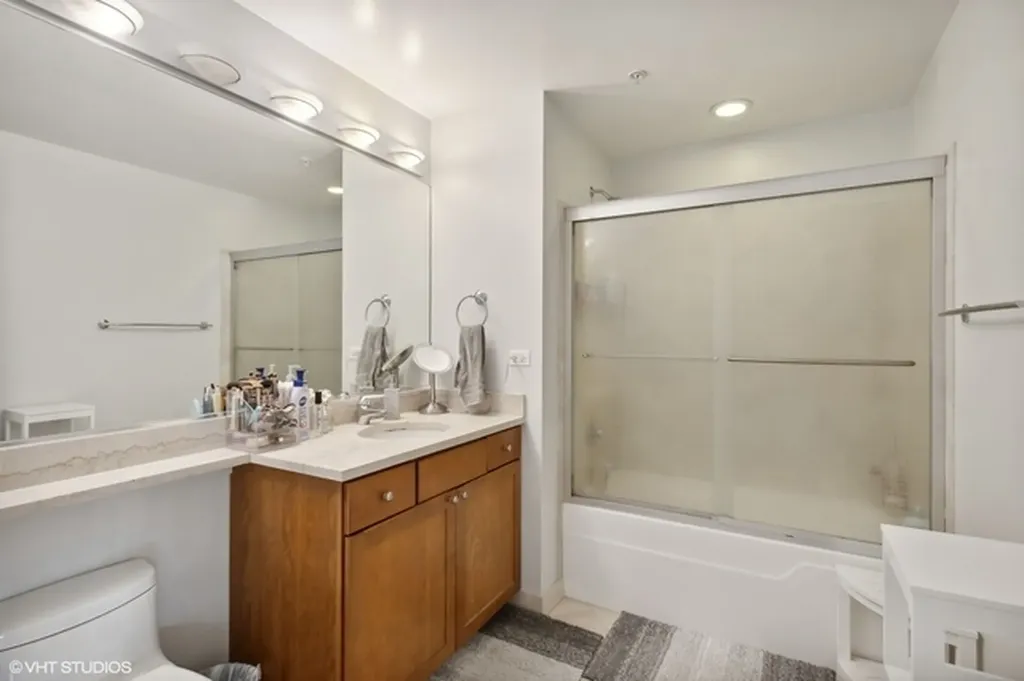 200 North Jefferson Street Chicago IL 60661