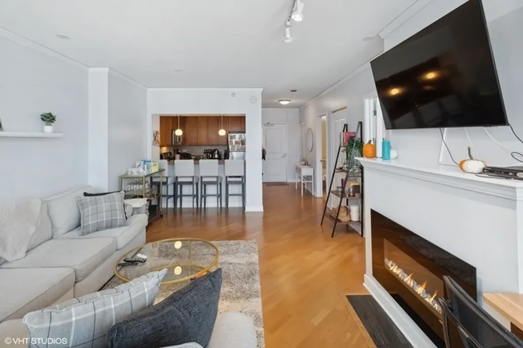 200 North Jefferson Street Chicago IL 60661