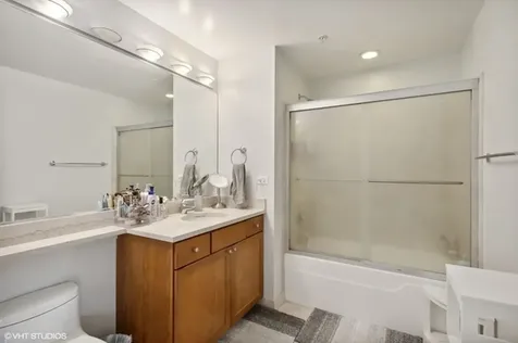 200 North Jefferson Street Chicago IL 60661