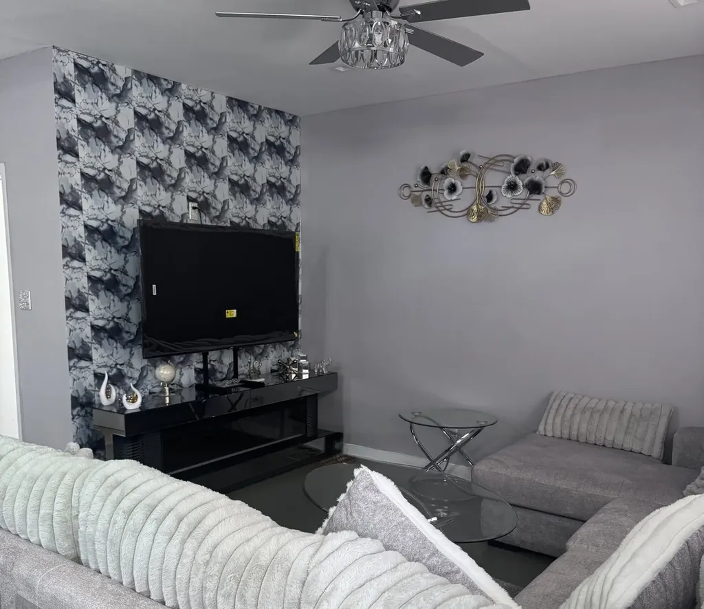 126 East 120th Place Chicago IL 60628