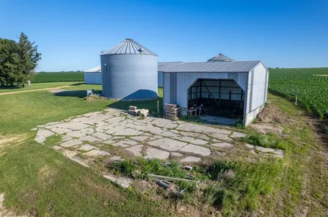 30319 Brookville A&b Road Lanark IL 61046