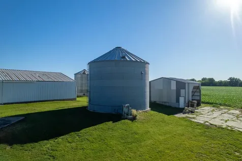 30319 Brookville A&b Road Lanark IL 61046