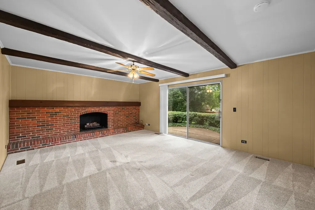 321 Ambleside Drive Roselle IL 60172