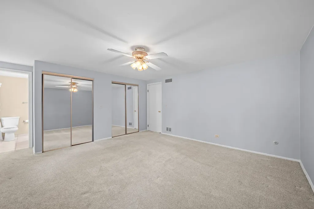 321 Ambleside Drive Roselle IL 60172