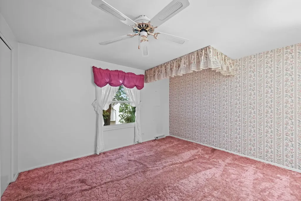 321 Ambleside Drive Roselle IL 60172