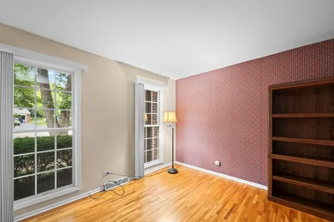 321 Ambleside Drive Roselle IL 60172