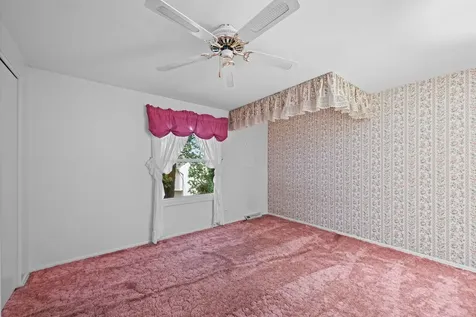 321 Ambleside Drive Roselle IL 60172