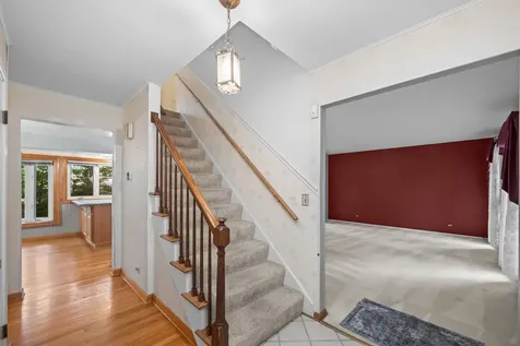321 Ambleside Drive Roselle IL 60172
