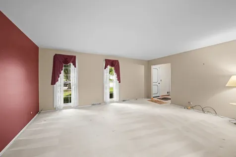 321 Ambleside Drive Roselle IL 60172