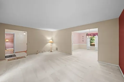 321 Ambleside Drive Roselle IL 60172