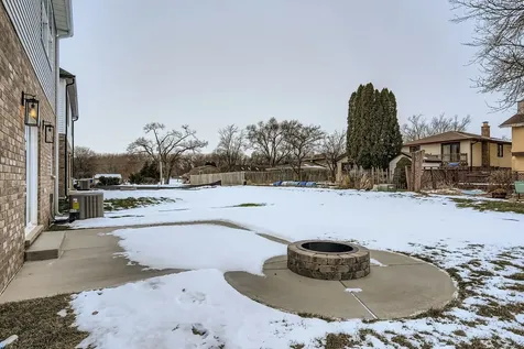 5244 169TH Place Oak Forest IL 60452