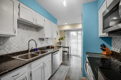 600 Naples Court Glenview IL 60025