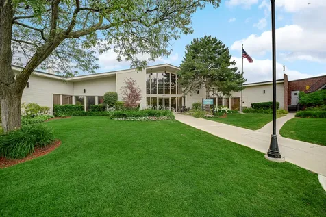 600 Naples Court Glenview IL 60025
