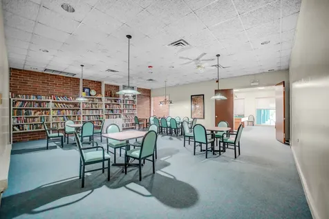 600 Naples Court Glenview IL 60025